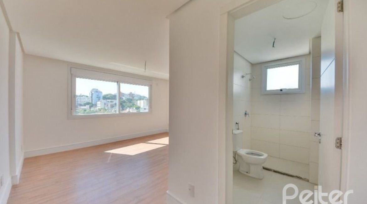 Cobertura à venda com 364m², 3 dormitórios, 2 suítes, 3 vagas, no bairro Tristeza em PORTO ALEGRE