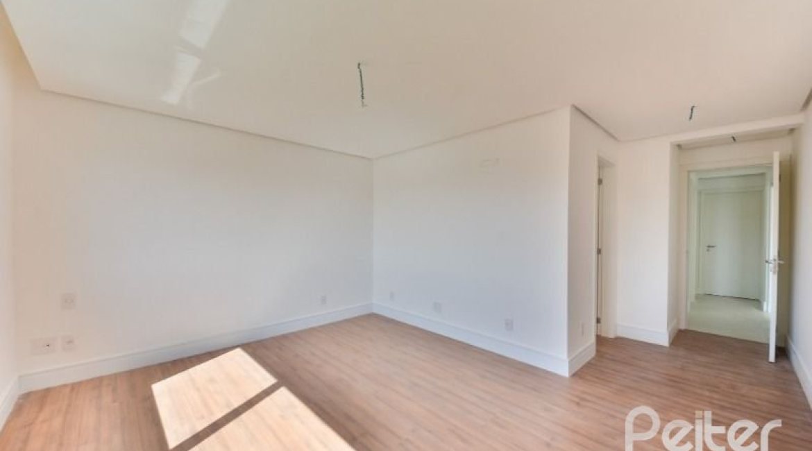 Cobertura à venda com 364m², 3 dormitórios, 2 suítes, 3 vagas, no bairro Tristeza em PORTO ALEGRE