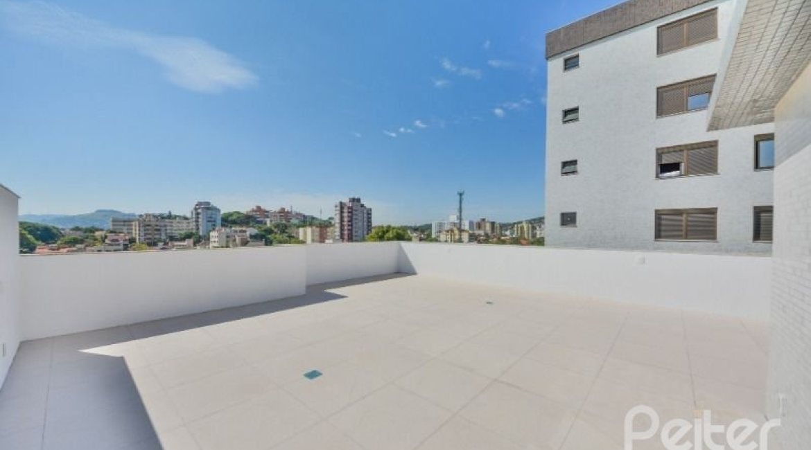 Cobertura à venda com 364m², 3 dormitórios, 2 suítes, 3 vagas, no bairro Tristeza em PORTO ALEGRE