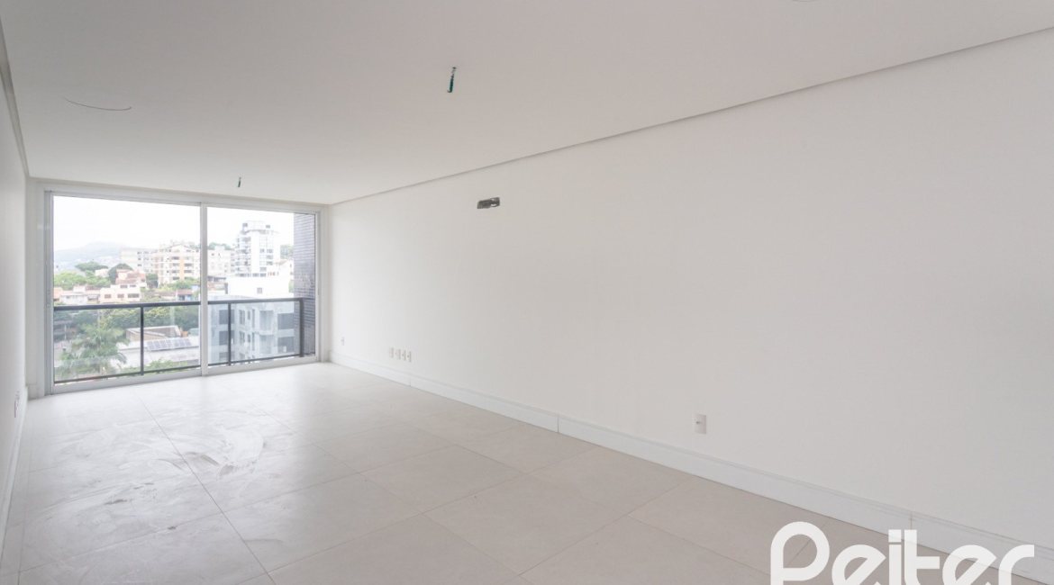 Cobertura à venda com 264m², 3 dormitórios, 3 suítes, 3 vagas, no bairro Tristeza em PORTO ALEGRE