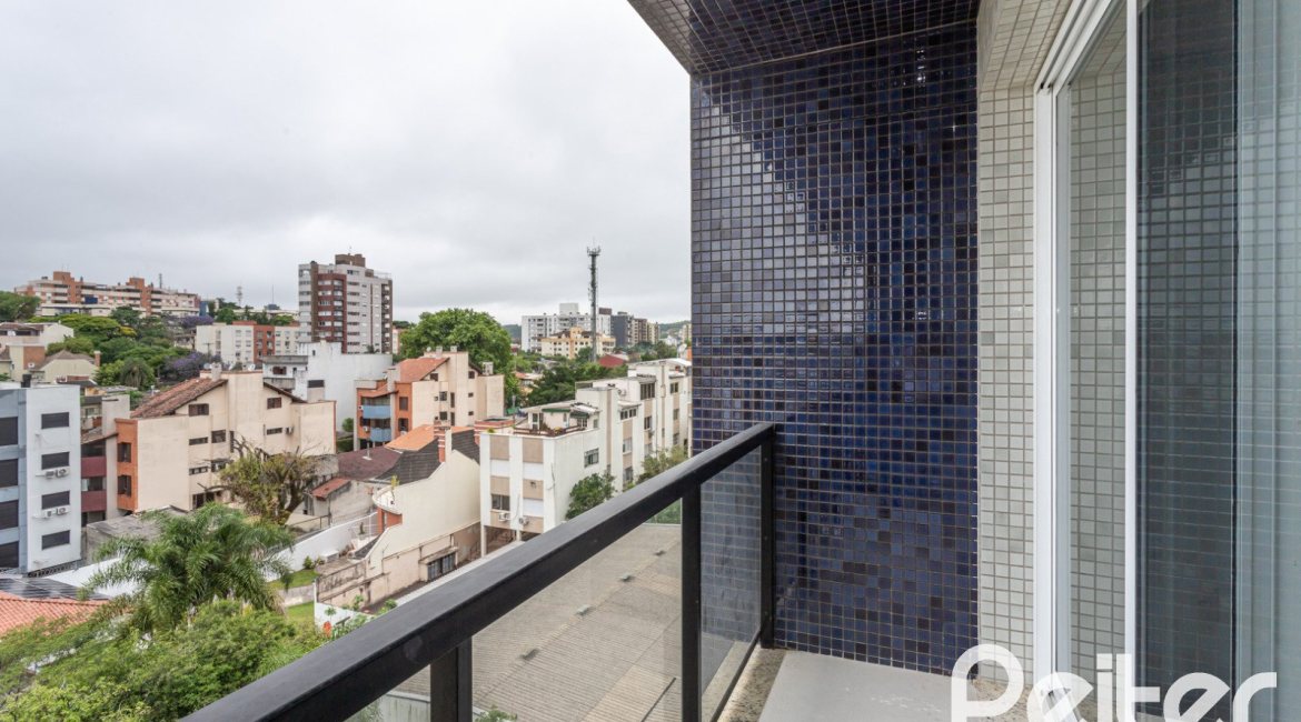 Cobertura à venda com 264m², 3 dormitórios, 3 suítes, 3 vagas, no bairro Tristeza em PORTO ALEGRE