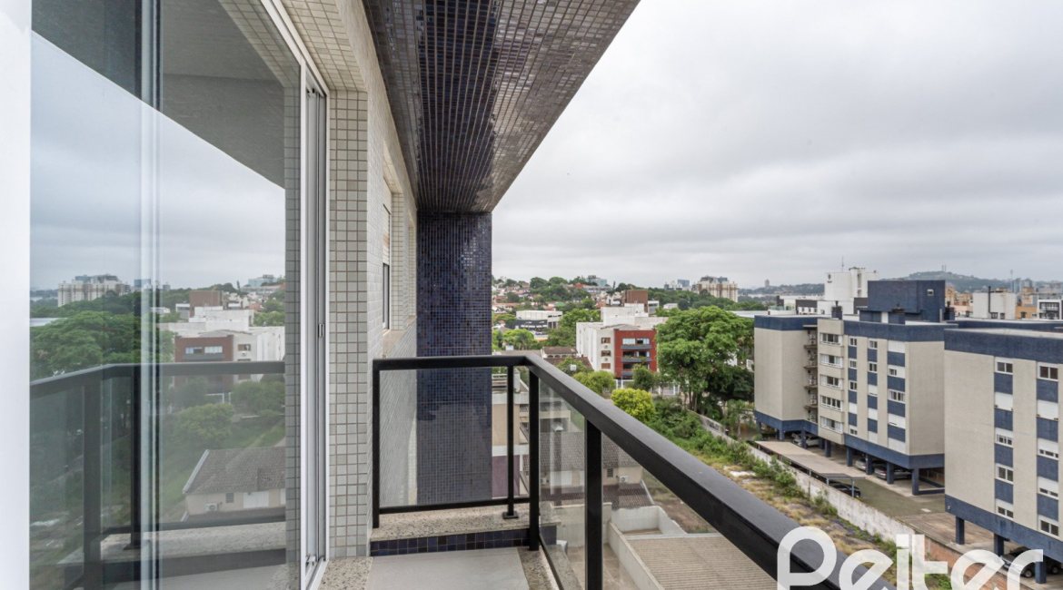 Cobertura à venda com 264m², 3 dormitórios, 3 suítes, 3 vagas, no bairro Tristeza em PORTO ALEGRE