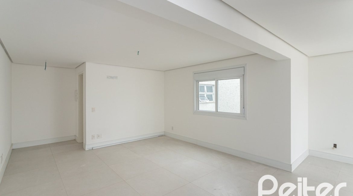 Cobertura à venda com 264m², 3 dormitórios, 3 suítes, 3 vagas, no bairro Tristeza em PORTO ALEGRE