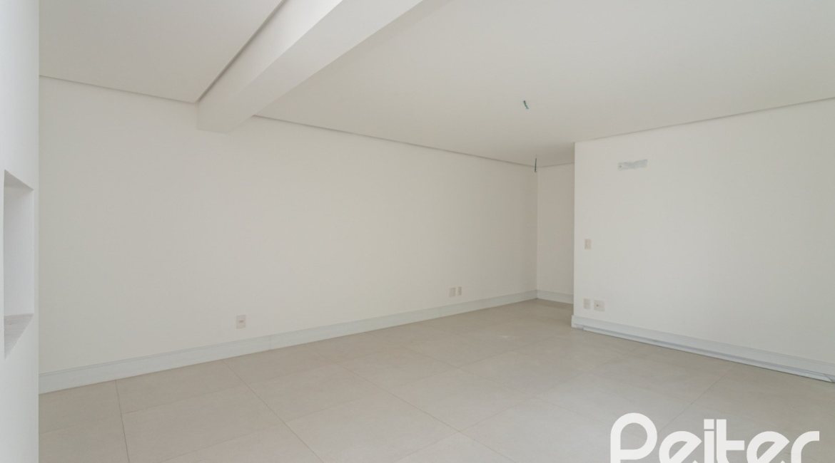 Cobertura à venda com 264m², 3 dormitórios, 3 suítes, 3 vagas, no bairro Tristeza em PORTO ALEGRE