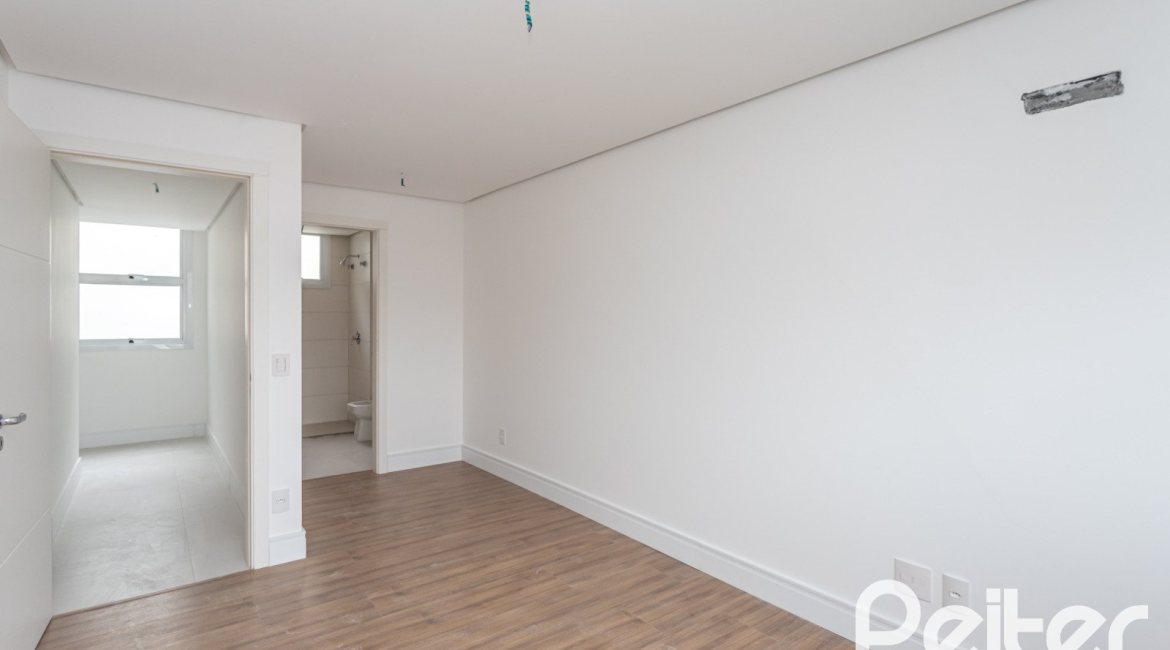 Cobertura à venda com 264m², 3 dormitórios, 3 suítes, 3 vagas, no bairro Tristeza em PORTO ALEGRE