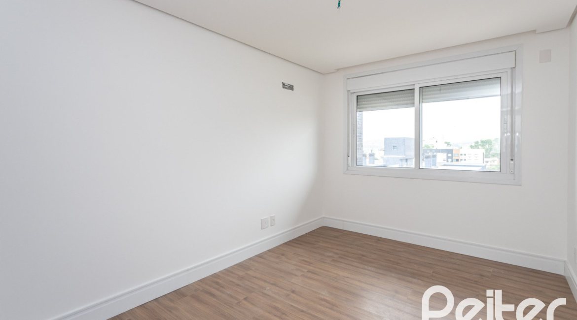 Cobertura à venda com 264m², 3 dormitórios, 3 suítes, 3 vagas, no bairro Tristeza em PORTO ALEGRE