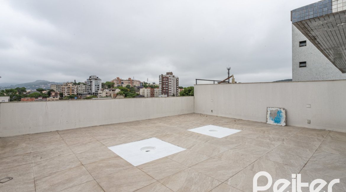 Cobertura à venda com 264m², 3 dormitórios, 3 suítes, 3 vagas, no bairro Tristeza em PORTO ALEGRE