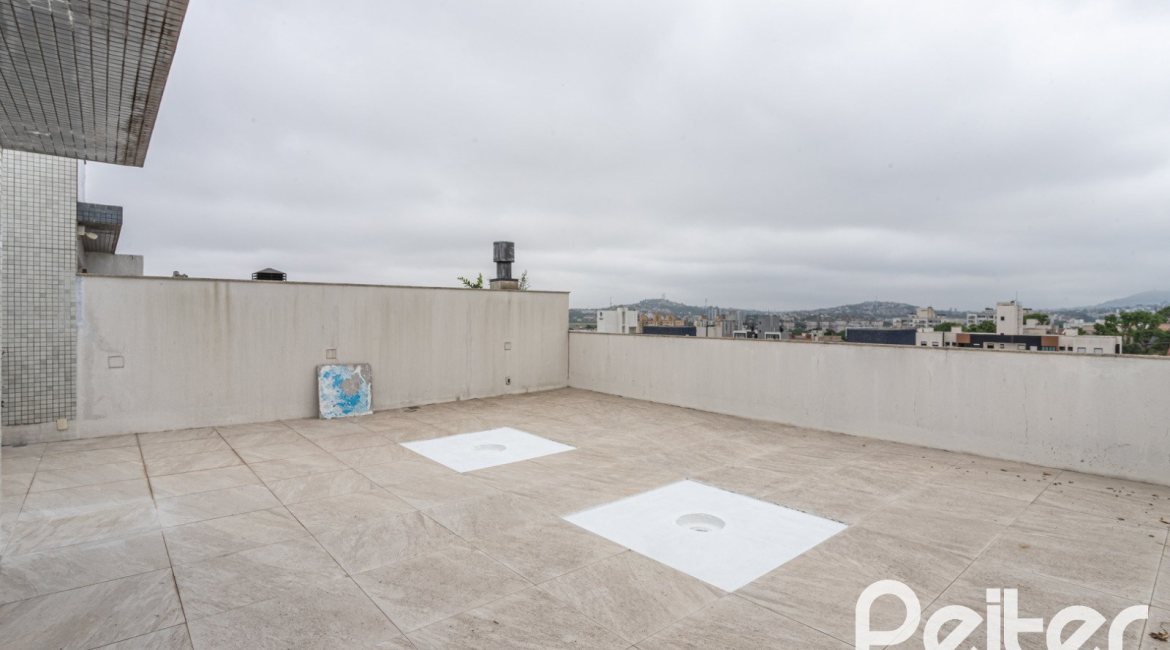Cobertura à venda com 264m², 3 dormitórios, 3 suítes, 3 vagas, no bairro Tristeza em PORTO ALEGRE