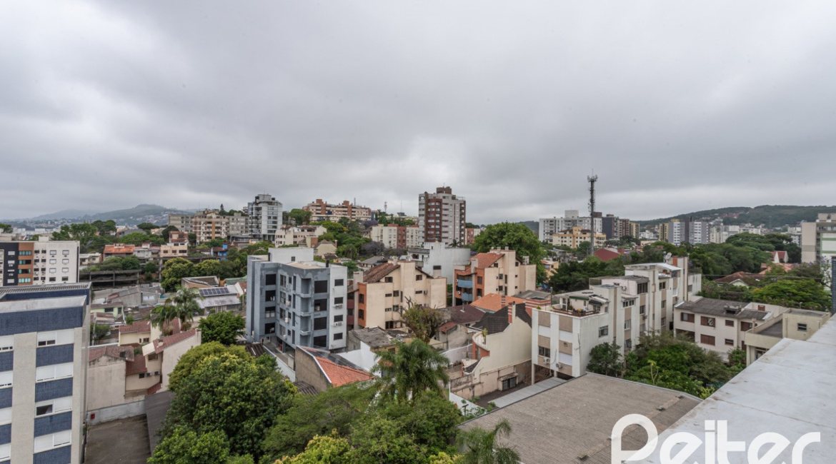 Cobertura à venda com 264m², 3 dormitórios, 3 suítes, 3 vagas, no bairro Tristeza em PORTO ALEGRE