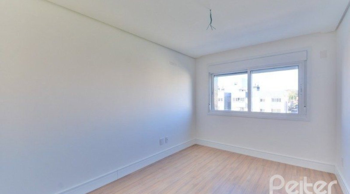 Apartamento à venda com 186m², 3 dormitórios, 3 suítes, 2 vagas, no bairro Tristeza em PORTO ALEGRE