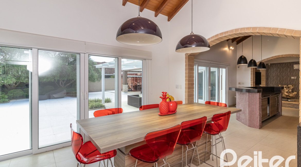 Casa em Condomínio à venda com 445m², 4 dormitórios, 4 suítes, 4 vagas, no bairro Terra Ville em Porto Alegre