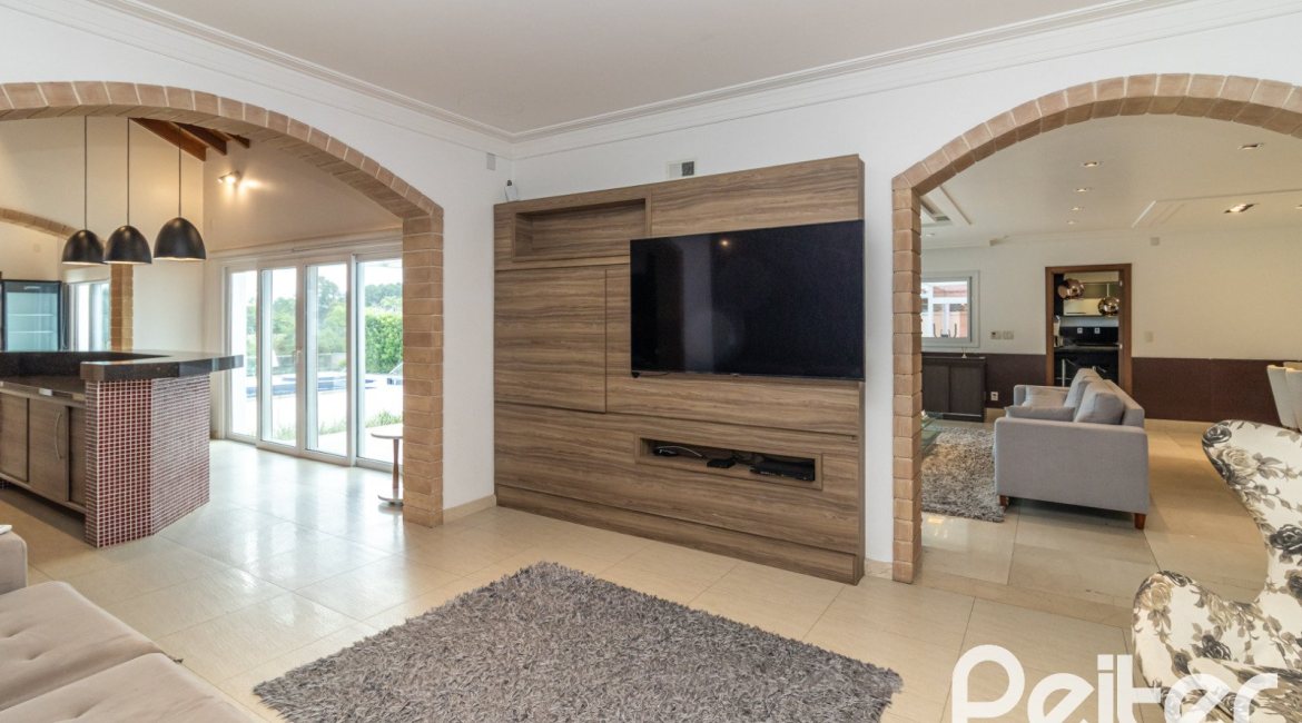 Casa em Condomínio à venda com 445m², 4 dormitórios, 4 suítes, 4 vagas, no bairro Terra Ville em Porto Alegre