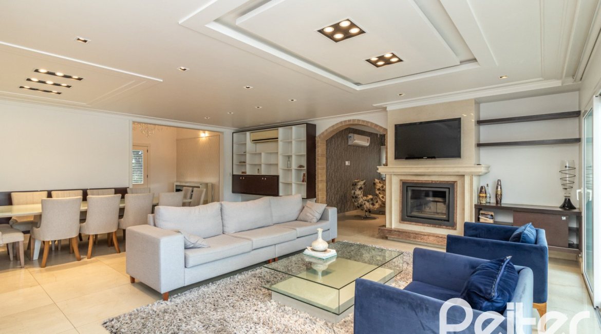 Casa em Condomínio à venda com 445m², 4 dormitórios, 4 suítes, 4 vagas, no bairro Terra Ville em Porto Alegre