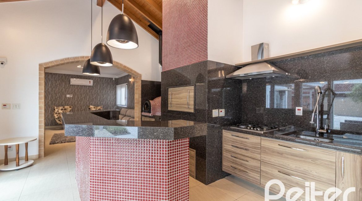 Casa em Condomínio à venda com 445m², 4 dormitórios, 4 suítes, 4 vagas, no bairro Terra Ville em Porto Alegre