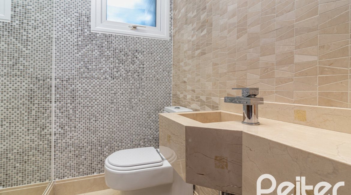 Casa em Condomínio à venda com 445m², 4 dormitórios, 4 suítes, 4 vagas, no bairro Terra Ville em Porto Alegre