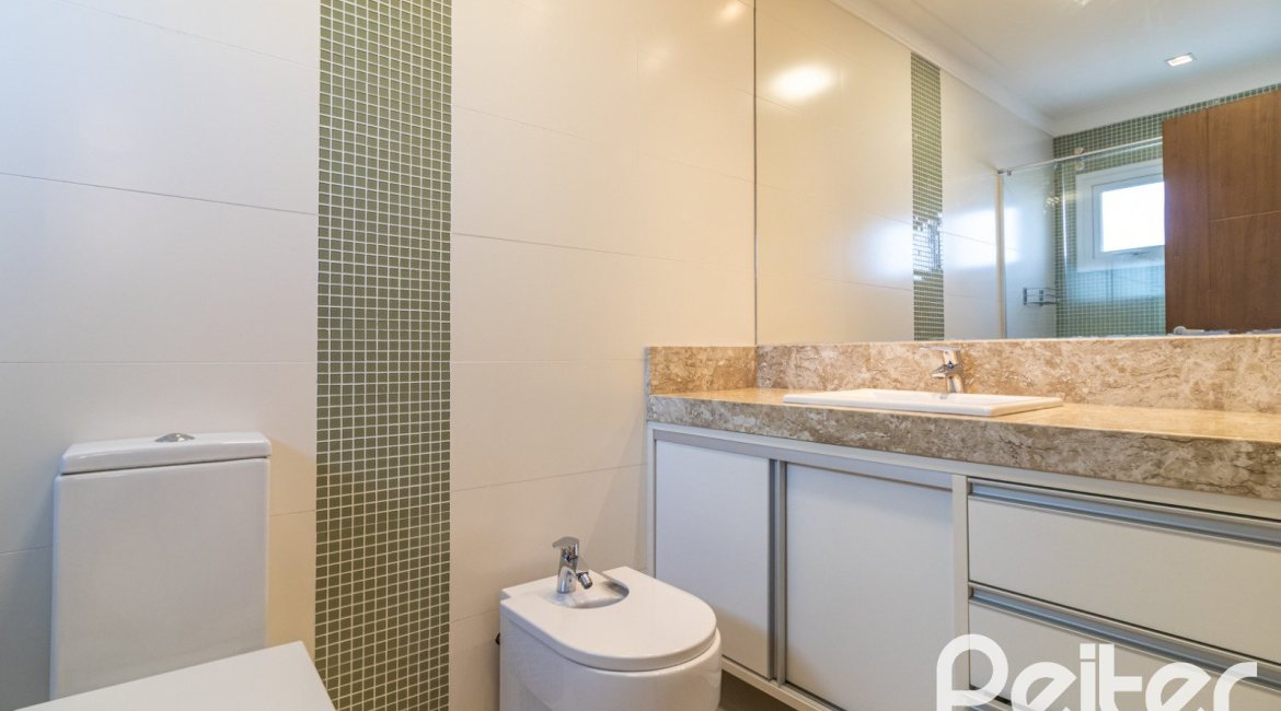 Casa em Condomínio à venda com 445m², 4 dormitórios, 4 suítes, 4 vagas, no bairro Terra Ville em Porto Alegre