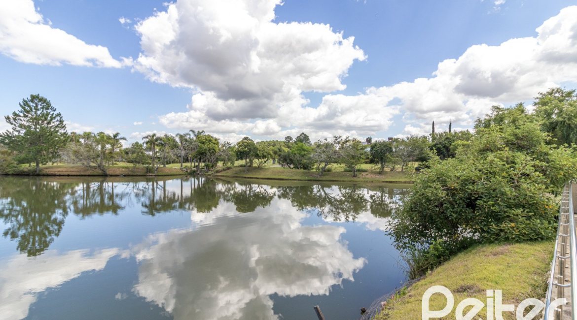 Casa em Condomínio à venda com 445m², 4 dormitórios, 4 suítes, 4 vagas, no bairro Terra Ville em Porto Alegre