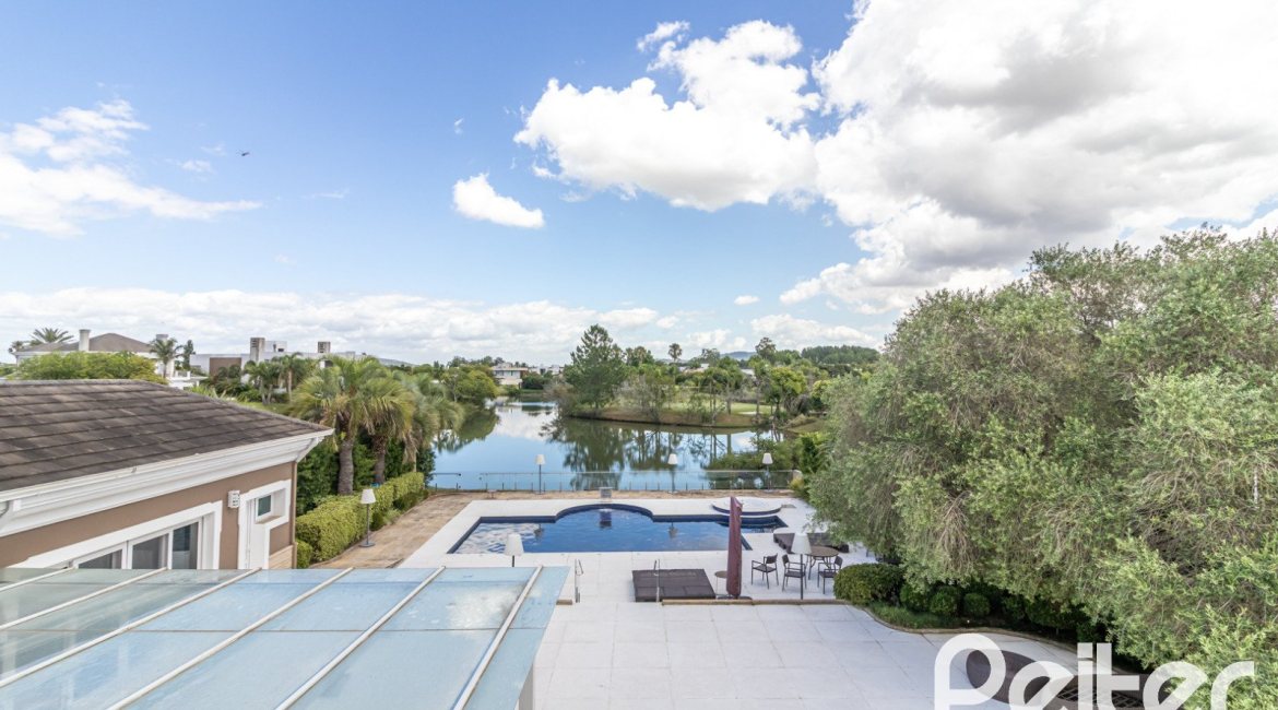 Casa em Condomínio à venda com 445m², 4 dormitórios, 4 suítes, 4 vagas, no bairro Terra Ville em Porto Alegre