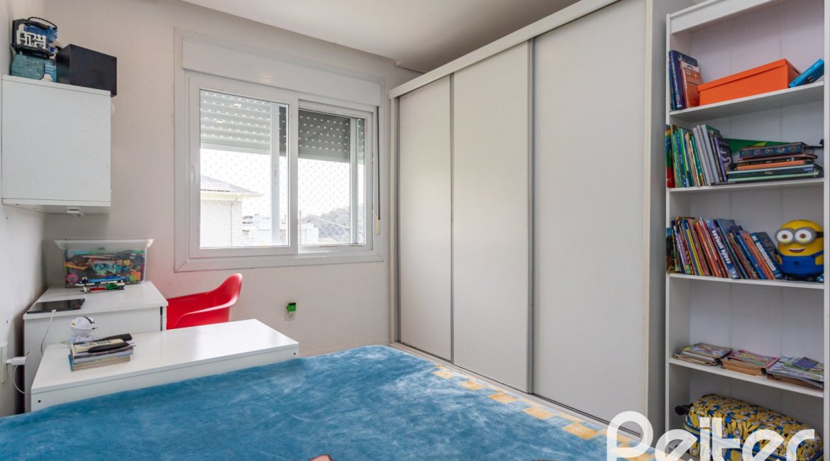 Casa em Condomínio à venda com 337m², 4 dormitórios, 1 suíte, 4 vagas, no bairro Alphaville em PORTO ALEGRE