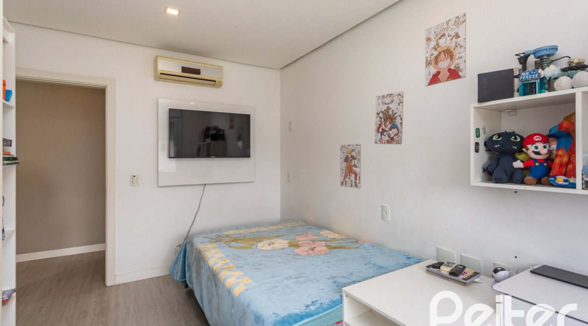 Casa em Condomínio à venda com 337m², 4 dormitórios, 1 suíte, 4 vagas, no bairro Alphaville em PORTO ALEGRE