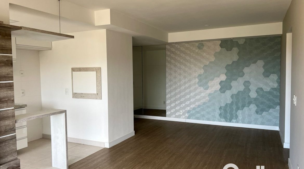 Apartamento à venda com 100m², 3 dormitórios, 1 suíte, 2 vagas, no bairro Cristal em Porto Alegre