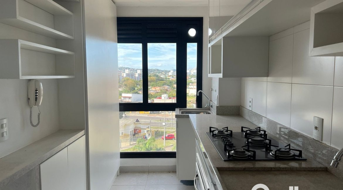 Apartamento à venda com 100m², 3 dormitórios, 1 suíte, 2 vagas, no bairro Cristal em Porto Alegre