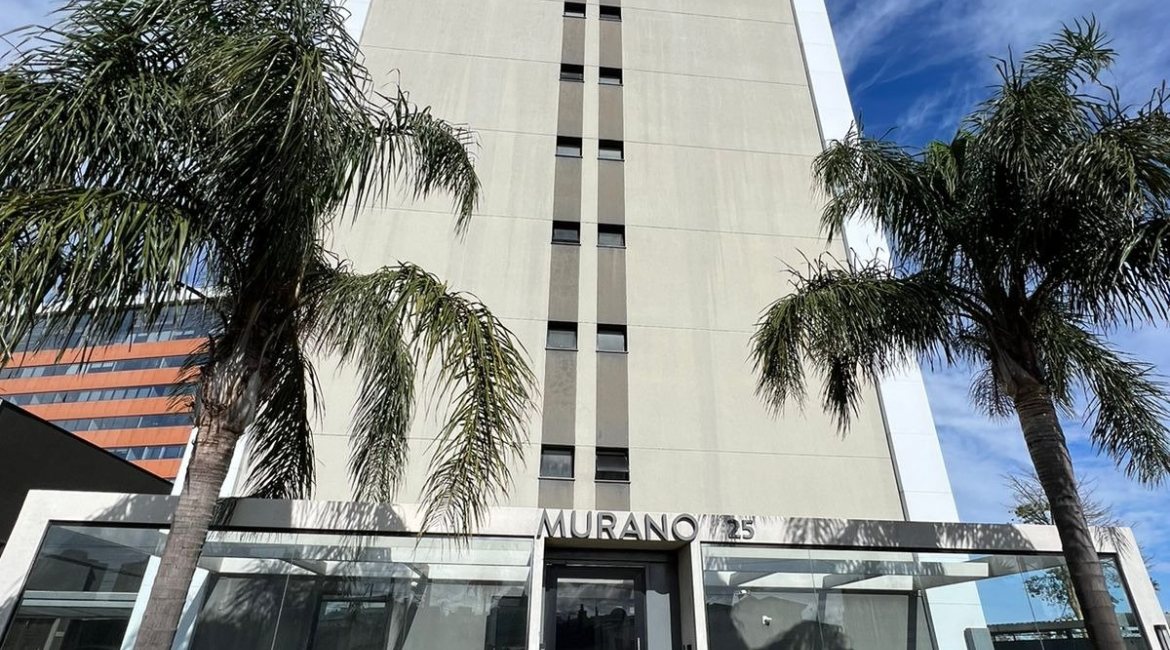 Apartamento à venda com 100m², 3 dormitórios, 1 suíte, 2 vagas, no bairro Cristal em Porto Alegre