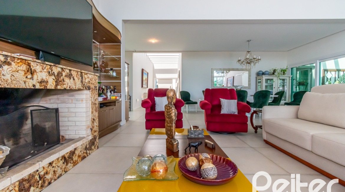 Casa em Condomínio à venda com 420m², 4 dormitórios, 4 suítes, 6 vagas, no bairro Terra Ville em PORTO ALEGRE