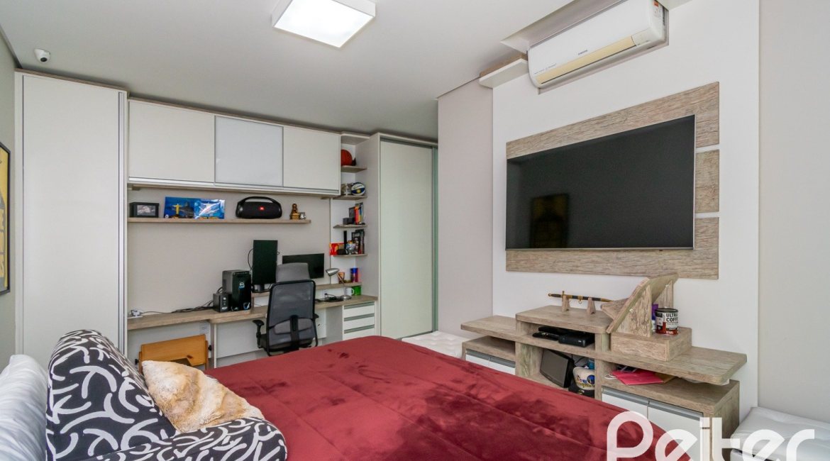 Casa em Condomínio à venda com 420m², 4 dormitórios, 4 suítes, 6 vagas, no bairro Terra Ville em PORTO ALEGRE