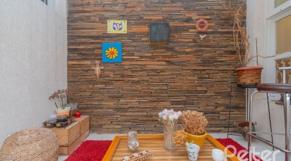 Apartamento à venda com 231m², 4 dormitórios, 2 suítes, 2 vagas, no bairro Cristal em PORTO ALEGRE