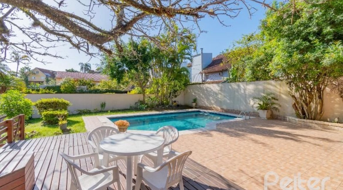 Apartamento à venda com 231m², 4 dormitórios, 2 suítes, 2 vagas, no bairro Cristal em PORTO ALEGRE