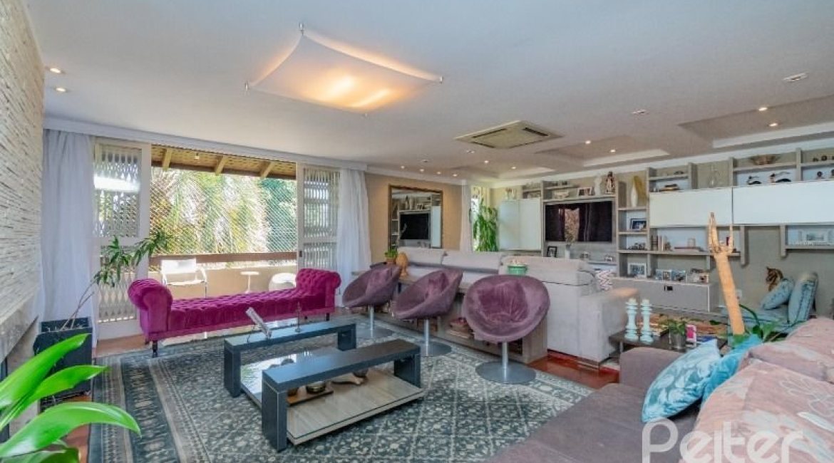 Apartamento à venda com 231m², 4 dormitórios, 2 suítes, 2 vagas, no bairro Cristal em PORTO ALEGRE