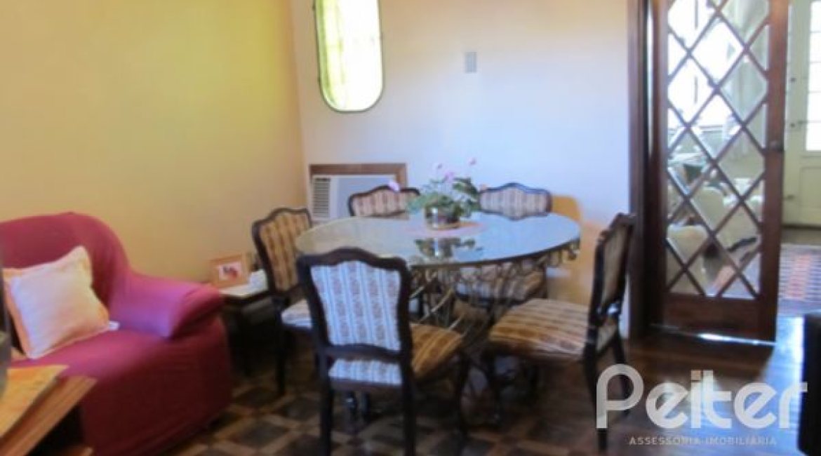 Comercial à venda com 260m², 3 dormitórios, 1 suíte, 6 vagas, no bairro Menino Deus em Porto Alegre