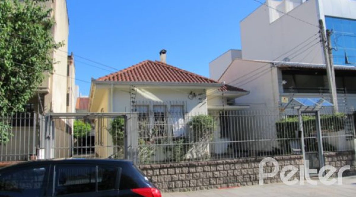 Comercial à venda com 260m², 3 dormitórios, 1 suíte, 6 vagas, no bairro Menino Deus em Porto Alegre