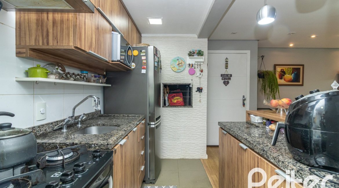 Apartamento à venda com 75m², 3 dormitórios, 1 suíte, 1 vaga, no bairro Tristeza em Porto Alegre