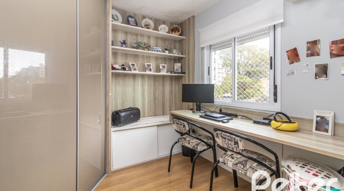 Apartamento à venda com 75m², 3 dormitórios, 1 suíte, 1 vaga, no bairro Tristeza em Porto Alegre