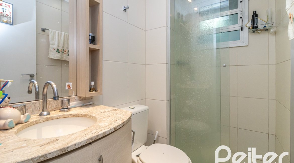 Apartamento à venda com 75m², 3 dormitórios, 1 suíte, 1 vaga, no bairro Tristeza em Porto Alegre