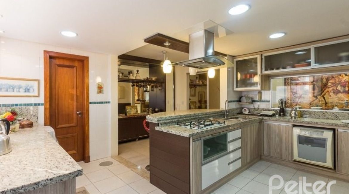 Apartamento à venda com 156m², 3 dormitórios, 1 suíte, 3 vagas, no bairro Tristeza em PORTO ALEGRE