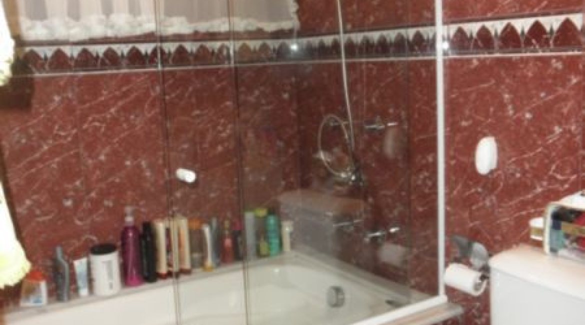 Casa à venda com 160m², 3 dormitórios, 1 suíte, 2 vagas, no bairro Ipanema em Porto Alegre