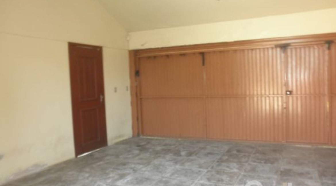 Casa à venda com 160m², 3 dormitórios, 1 suíte, 2 vagas, no bairro Ipanema em Porto Alegre