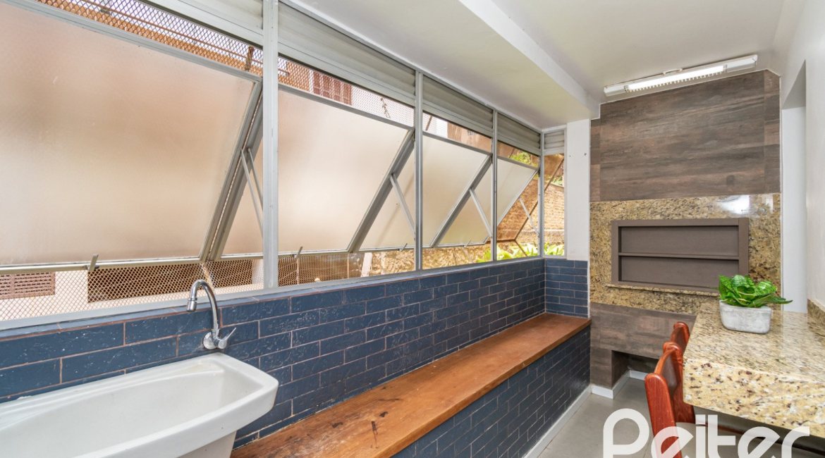 Apartamento à venda com 86m², 2 dormitórios, no bairro Tristeza em Porto Alegre