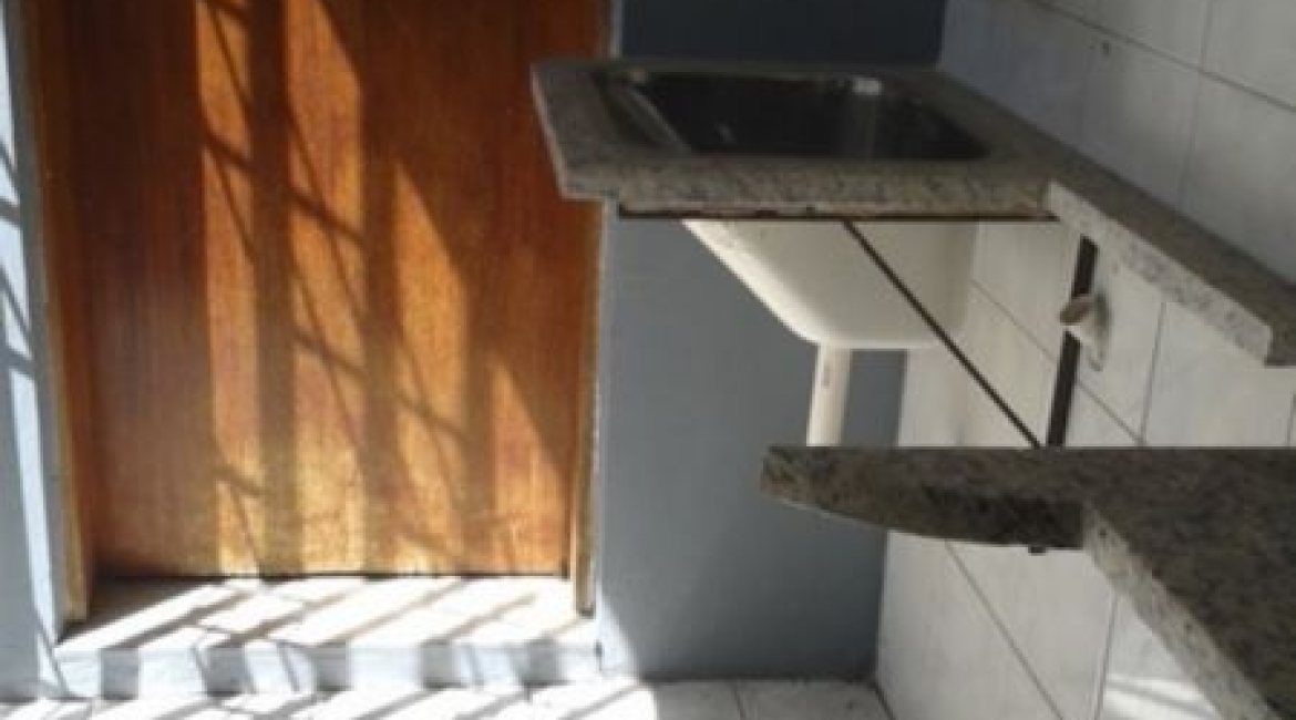 Casa à venda com 158m², 3 dormitórios, 1 suíte, 2 vagas, no bairro Ipanema em Porto Alegre