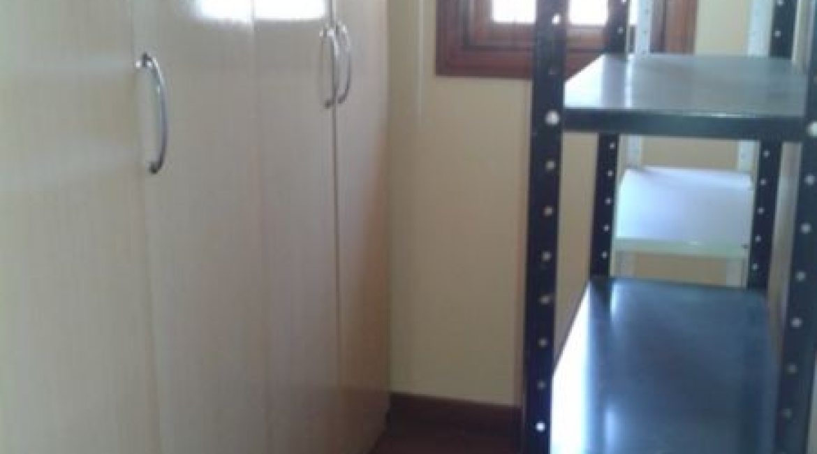 Casa à venda com 158m², 3 dormitórios, 1 suíte, 2 vagas, no bairro Ipanema em Porto Alegre