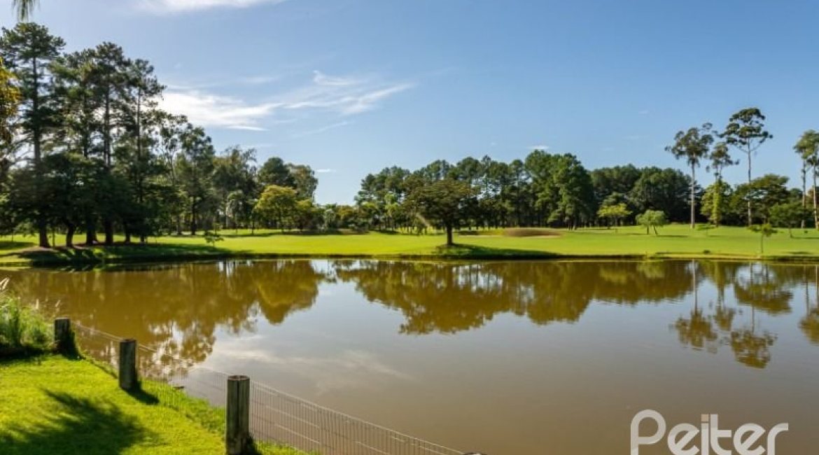 Casa em Condomínio à venda com 550m², 3 dormitórios, 3 suítes, 4 vagas, no bairro Terra Ville em PORTO ALEGRE