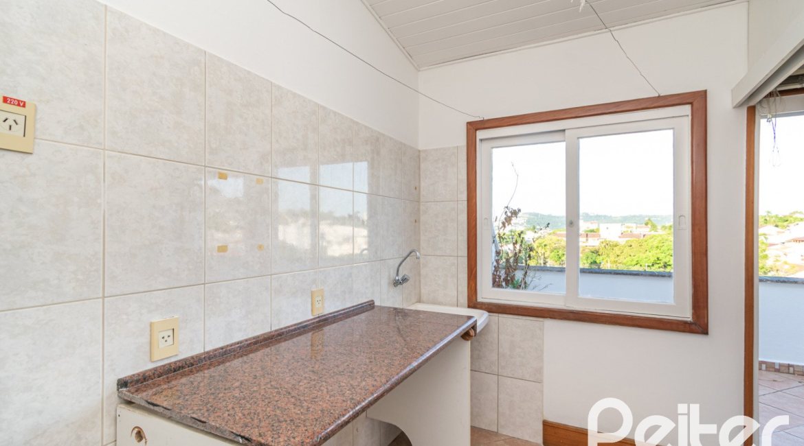 Cobertura à venda com 149m², 3 dormitórios, 1 vaga, no bairro Tristeza em Porto Alegre