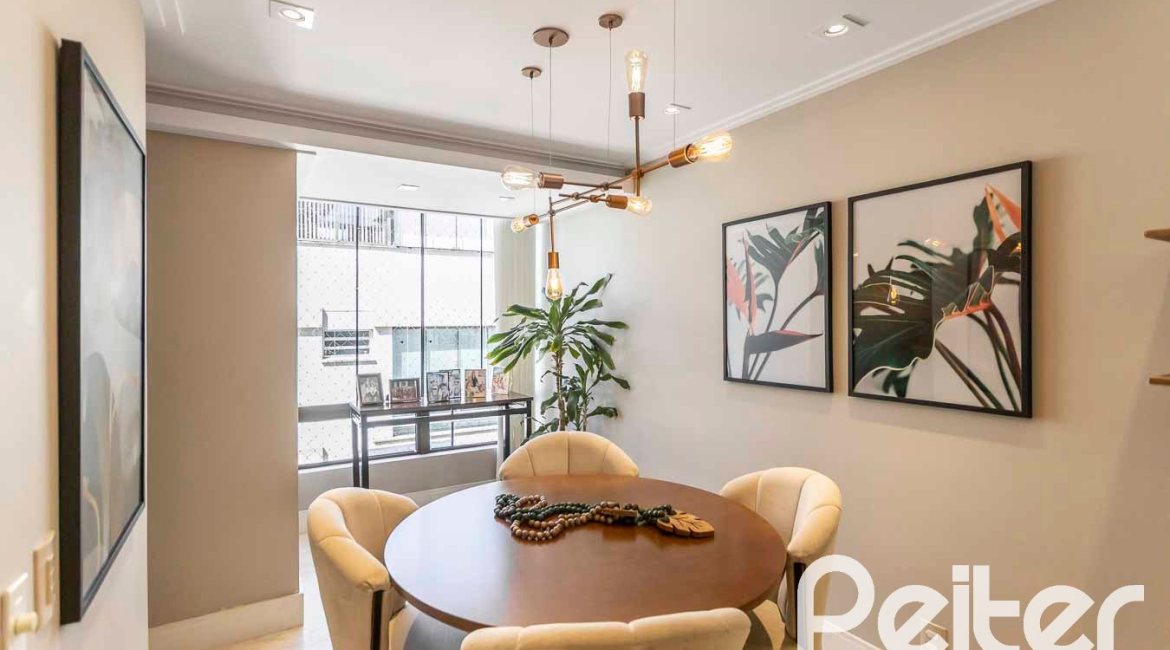 Cobertura à venda com 177m², 3 dormitórios, 1 suíte, 2 vagas, no bairro Tristeza em Porto Alegre