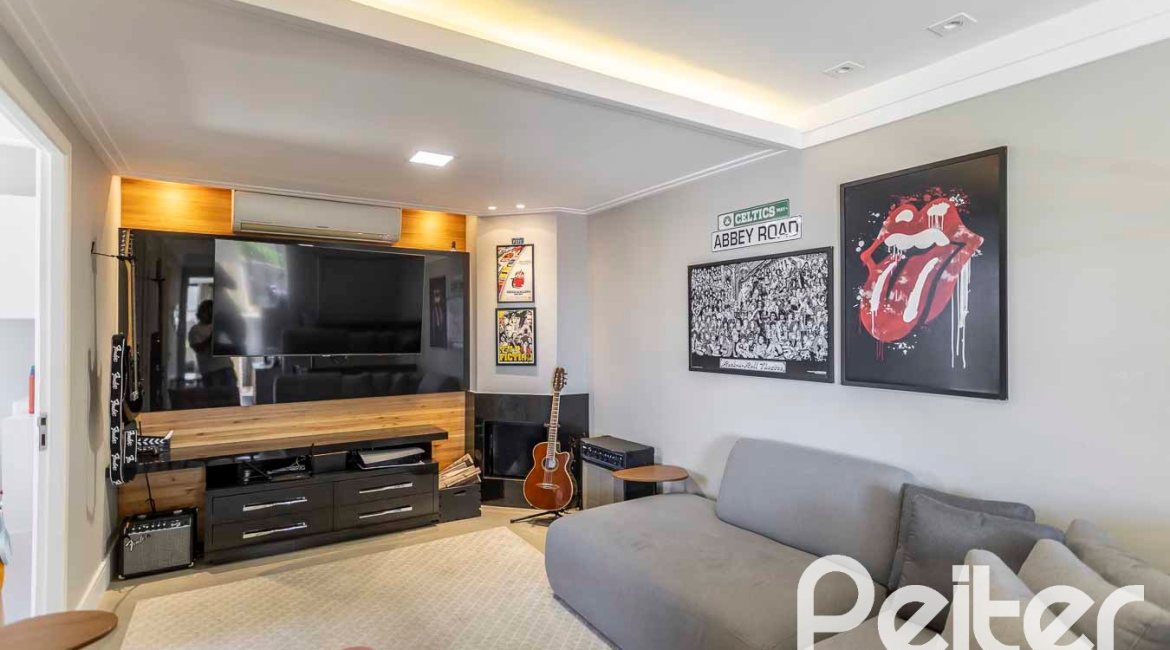 Cobertura à venda com 177m², 3 dormitórios, 1 suíte, 2 vagas, no bairro Tristeza em Porto Alegre