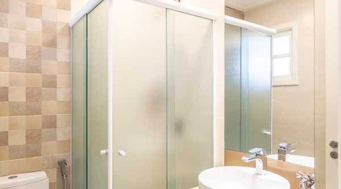 Cobertura à venda com 177m², 3 dormitórios, 1 suíte, 2 vagas, no bairro Tristeza em Porto Alegre