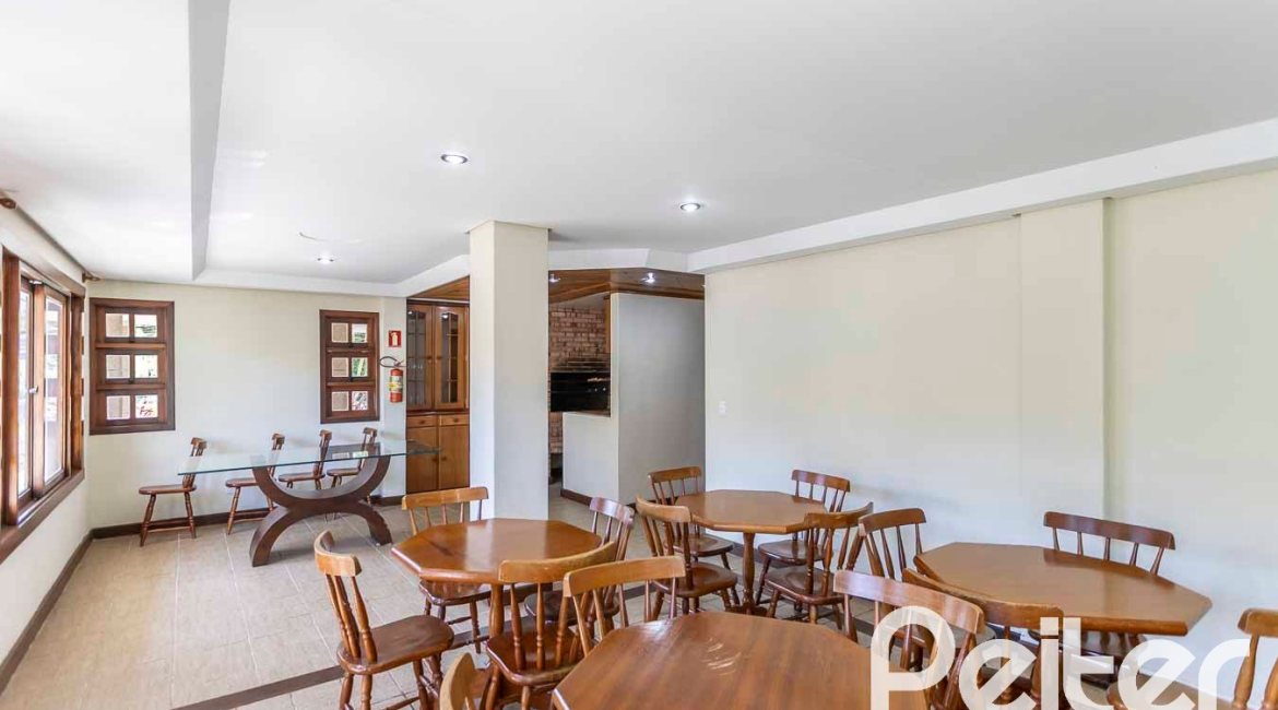 Cobertura à venda com 177m², 3 dormitórios, 1 suíte, 2 vagas, no bairro Tristeza em Porto Alegre