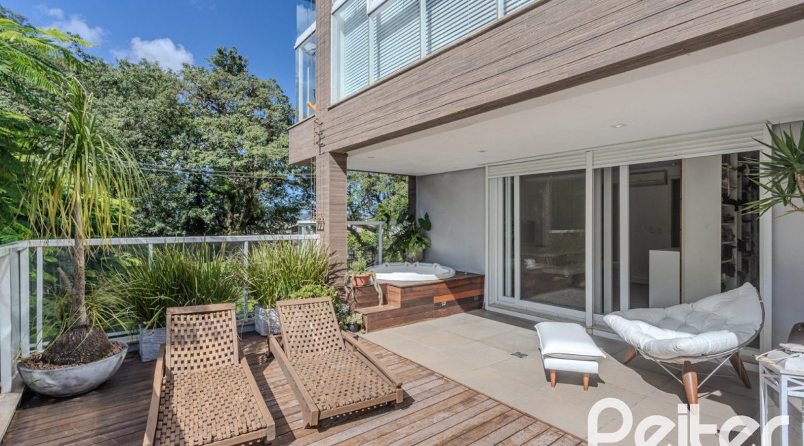 Apartamento à venda com 274m², 3 dormitórios, 3 suítes, 3 vagas, no bairro Cristal em Porto Alegre